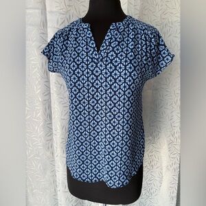 Banana Republic Blue and White Patterned Shirt